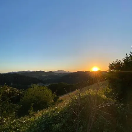 Agriturismo La Collina Del Sole Gospodarstwo agroturystyczne *