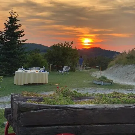 Agriturismo La Collina Del Sole Feriegård Varano Marchesi