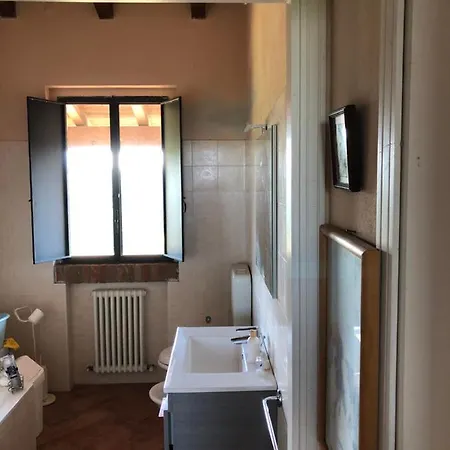 Agriturismo La Collina Del Sole Feriegård Varano Marchesi